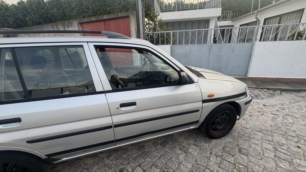 MAZDA em bom estado