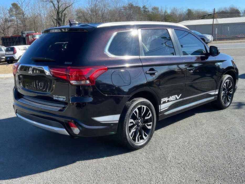 Mitsubishi Outlander PHEV SEL      2018