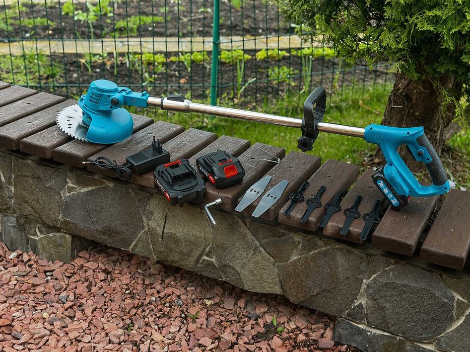 Газонокосилка с колесами Makita UR100KWAE (48V, 5AH) АКБ триммер для травы. Газонокосарка Макіта(Макита)