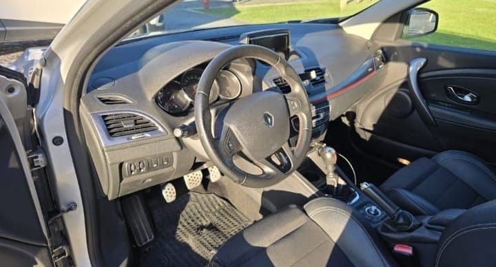 Renault Mégane Sport Tourer — fotografia 5