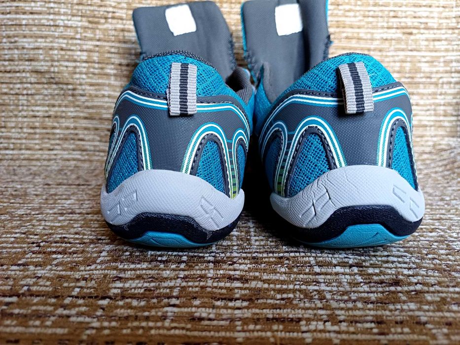 Кроссовки Crane. Размер европейский 38 . Стелька 24,4 см.