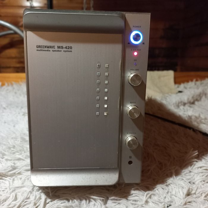 Сабвуфер з колонками  в ідеальному стані