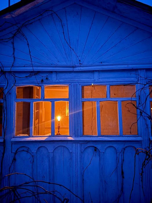 Історичний цегляний будинок біля Олеського замку (Львівська область)