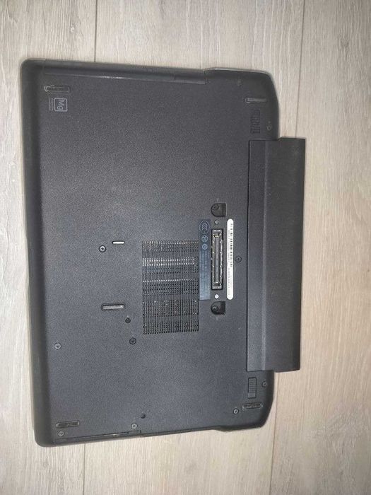Ноутбук Dell Latitude E6320 / i5-2520M/4GB/HDD 320GB
