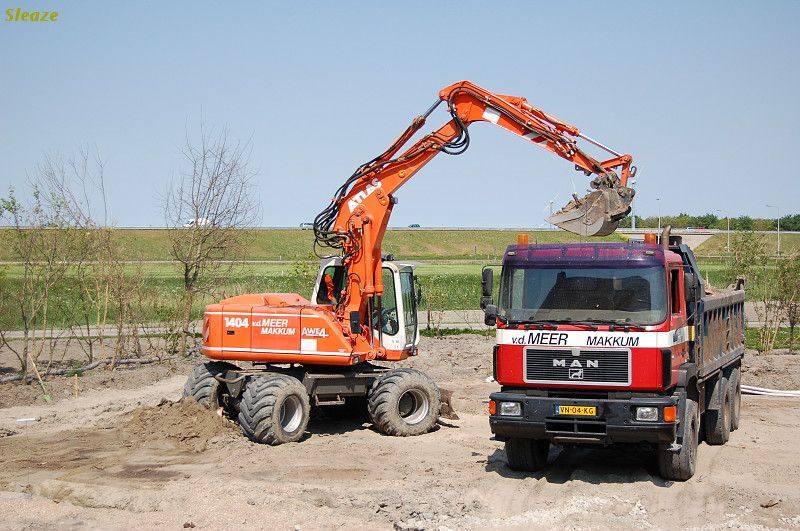 oferuje ziemia ogrodowa zwir piasek transport powiat leborski