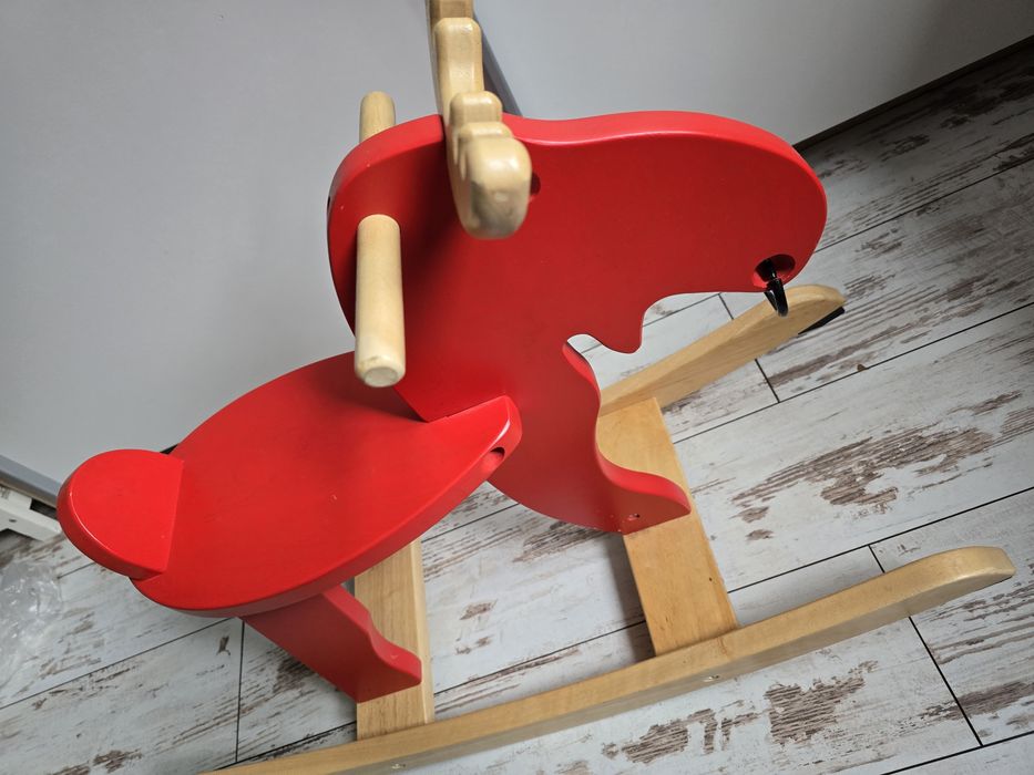 Ikea renifer na biegunach koń