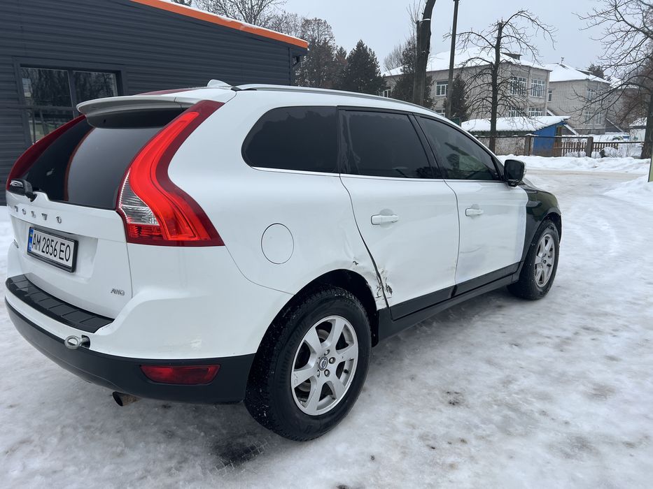 Volvo xc60 2010 awd