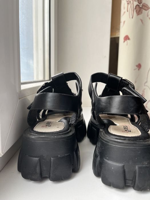 Босоножки на дівчинку