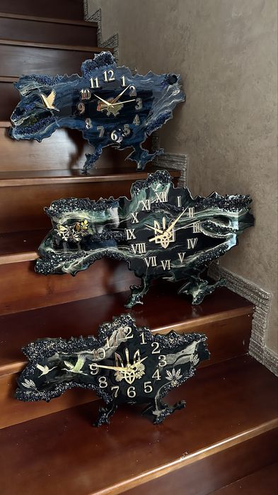 Годинник мапа України, настенные часы карта Украина из эпоксидной смол