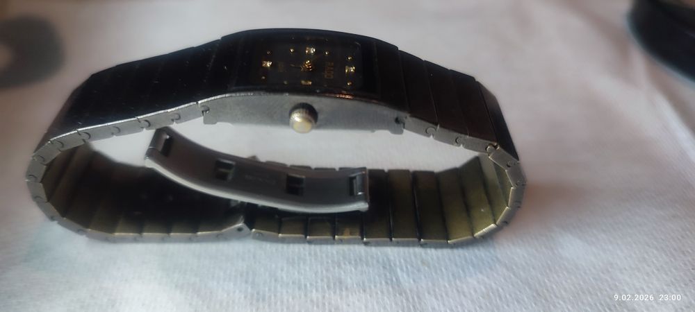 Zegarek czarny z napisem  rado