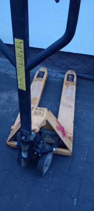 Paleciak  firmy Lifter ład. 2500t.