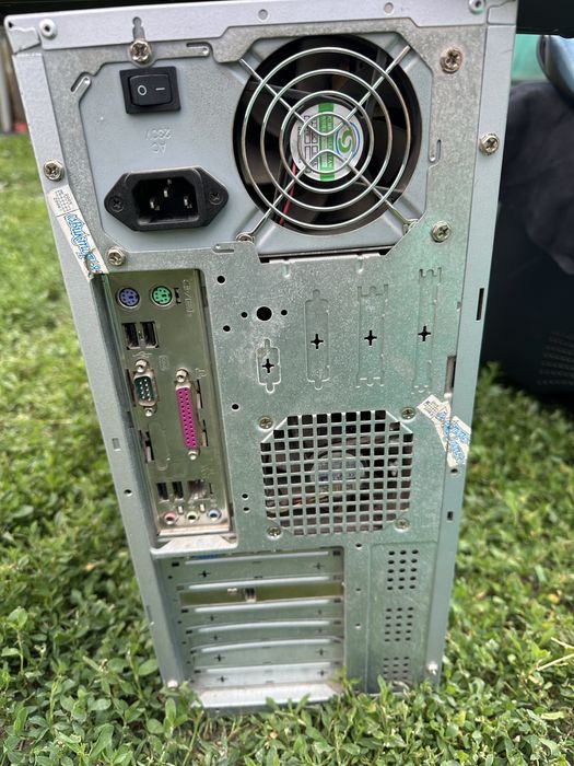 Системный блок монитор камера на касетах