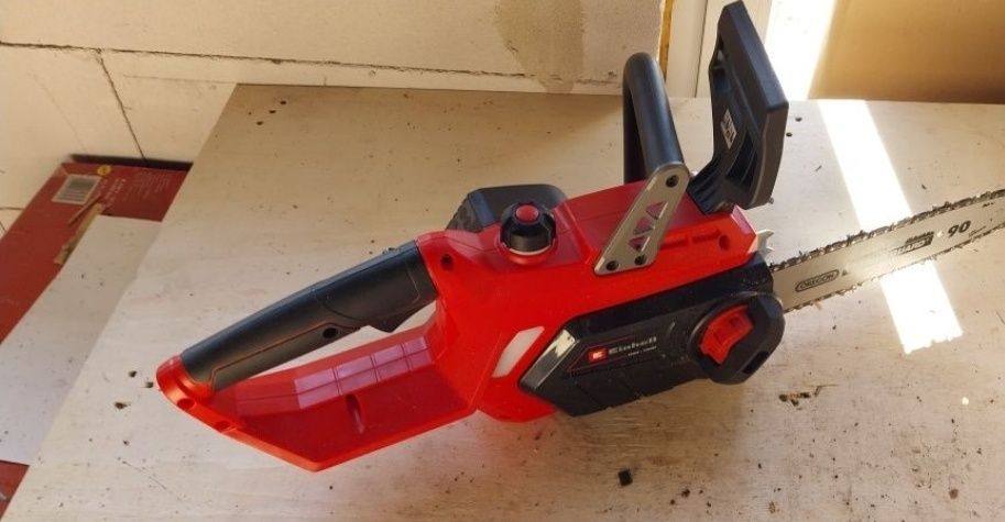 Pilarka einhell 18 V