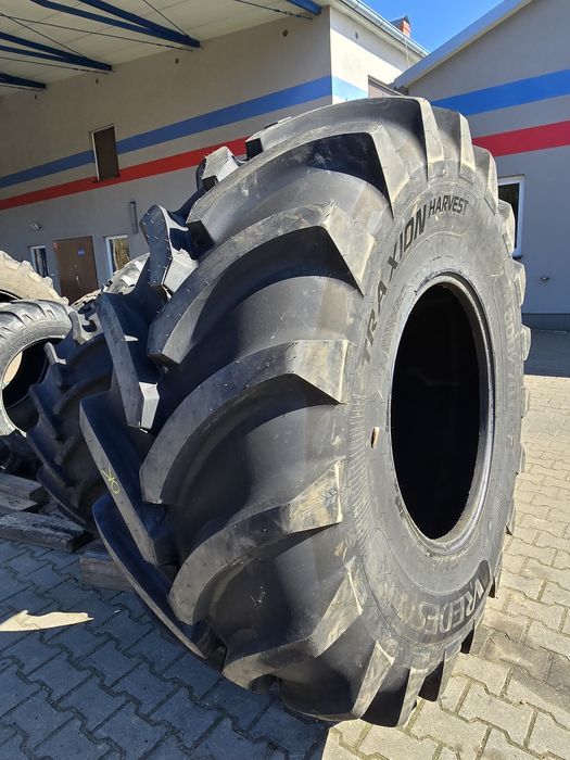 Opona 800/70r32 Vredestein