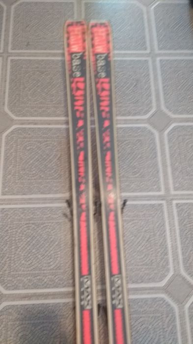 Narty zjazdowe Dynastar