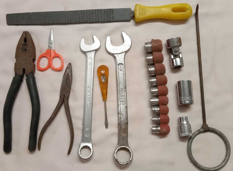 Ferramentas sortidas e usadas, lote ago5_ tudo por 5€