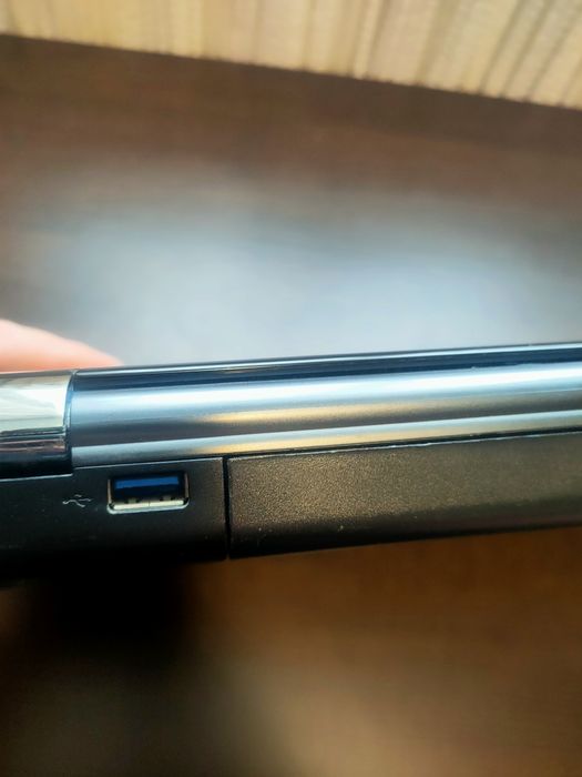 Ноутбук Samsung rf711 i7 geforce
