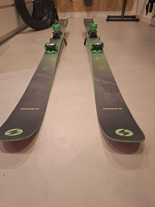Skis Blizzard Rustler 9