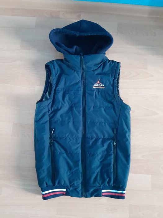 Продам куртку 44 размера