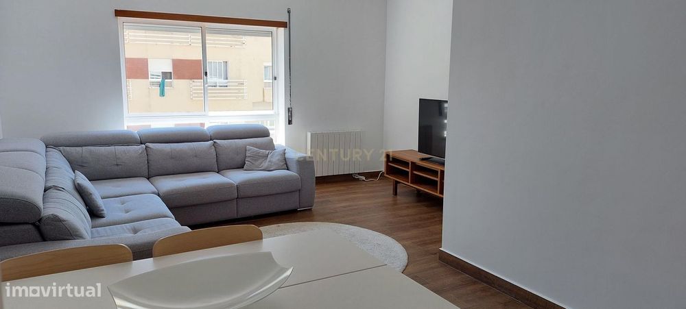Arrenda-se Apartamento T3 Renovado em Oeiras
