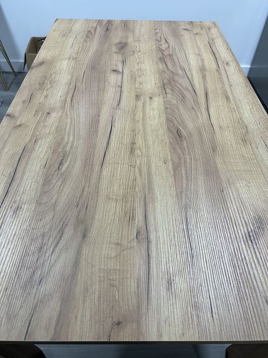 Mesa de jantar melamina e carvalho selvagem