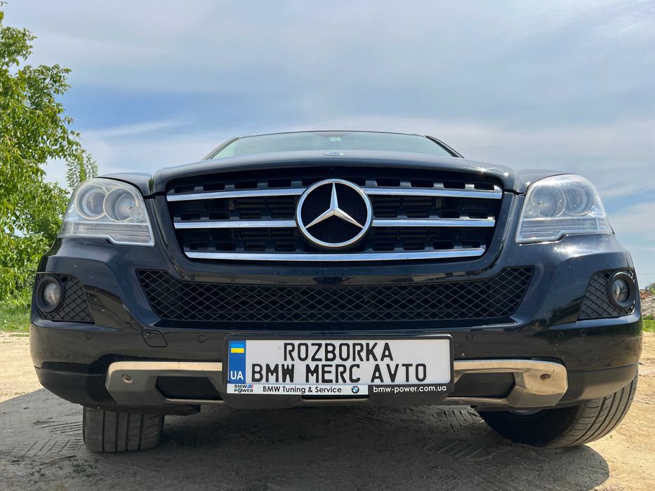 Передний бампер Mercedes ML W164 передній бампер МЛ 164 С197 Рестайл