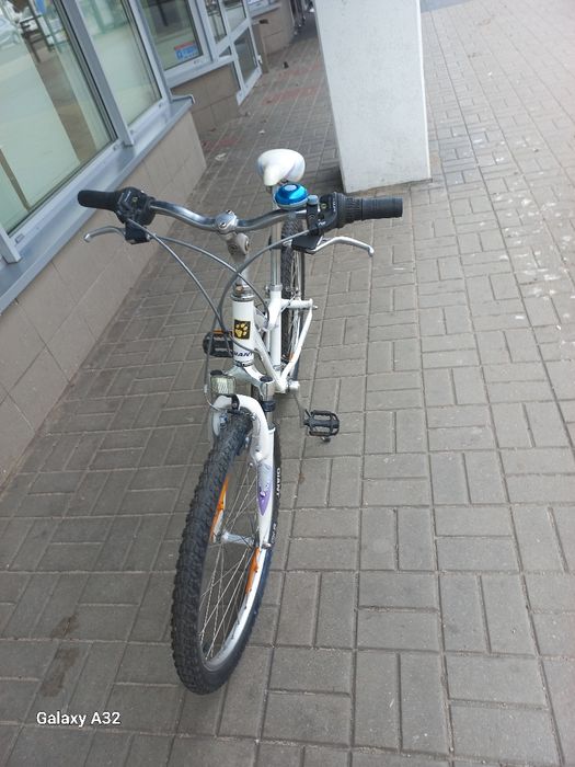 Rower dziecinną-młodzieżowy