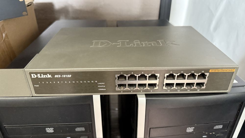 Мережевий Ethernet комутатор D-Link DES-1016D