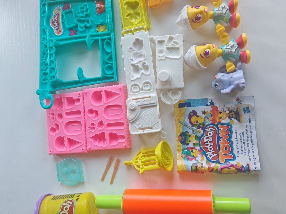 Zestaw Play Doh lodziarnia plastelina wałek lody