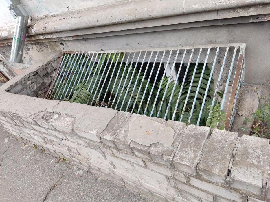 Продажа помещения в Центре 25 м.кв. г. Днепр ул. Плеханова - Ленина