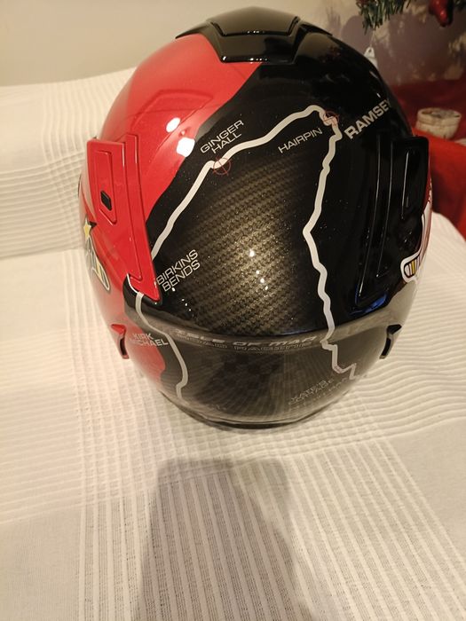 Capacete isl of man