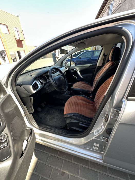 Оренда прокат авто лафет Flat out