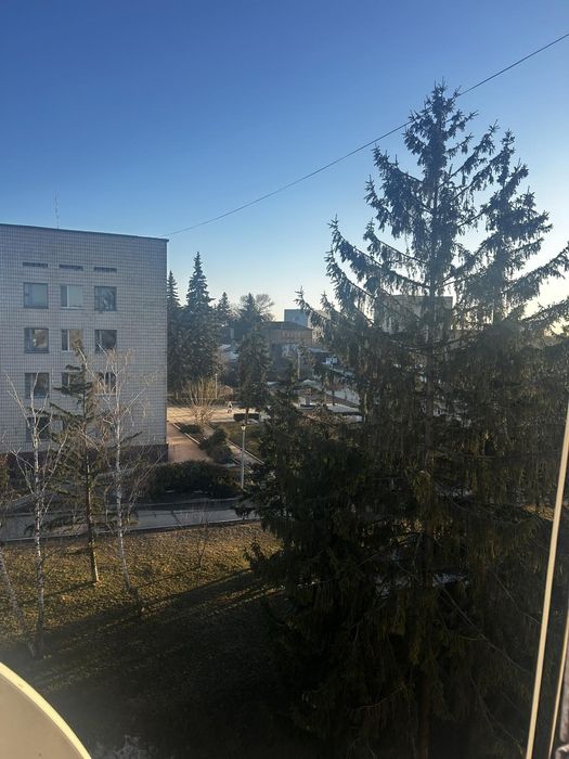 Простора, видова квартира в центрі міста  Тетіїв від власника.