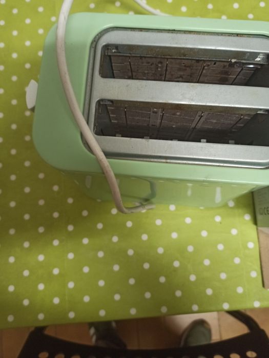 Vendo torradeira Hofen como nova 700w