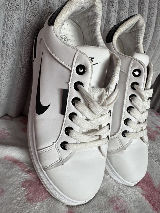 Buty damskie rozmiar 37/38 25 cm wkladka