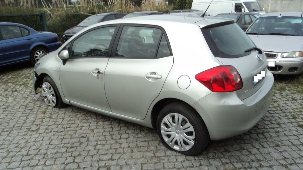 Toyota Auris 1.4 D-4D 5P 2007 - Para Peças