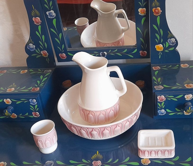 Jarro e conjunto lavatorio WC em loiça arte nova reprodução