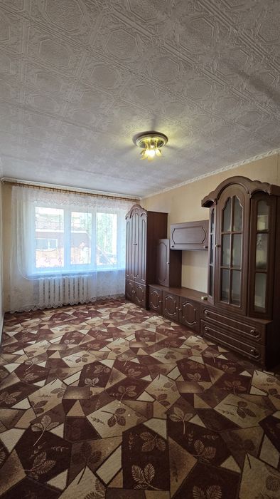 Продаж двокімнатної квартири у сел.Зарічне