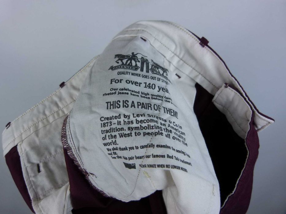 Levi`s męskie bawełniane spodnie burgund - W40 / L32