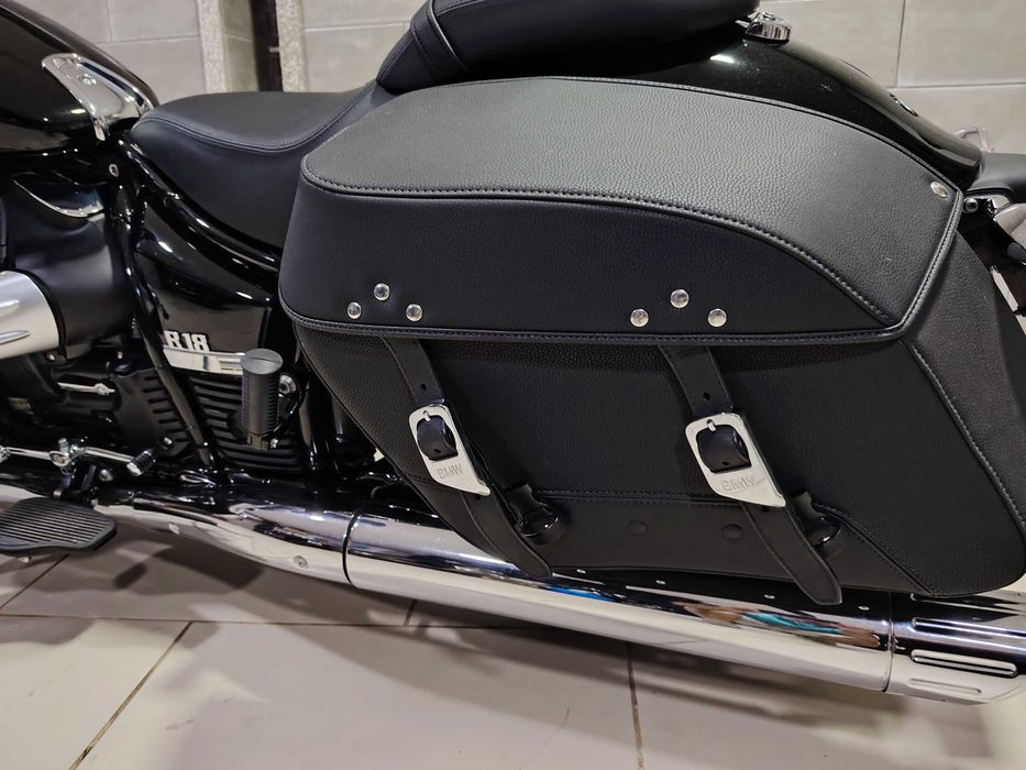 BMW r18  classic