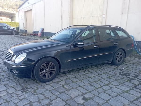Para peças MERCEDES-BENZ Classe E (W211)