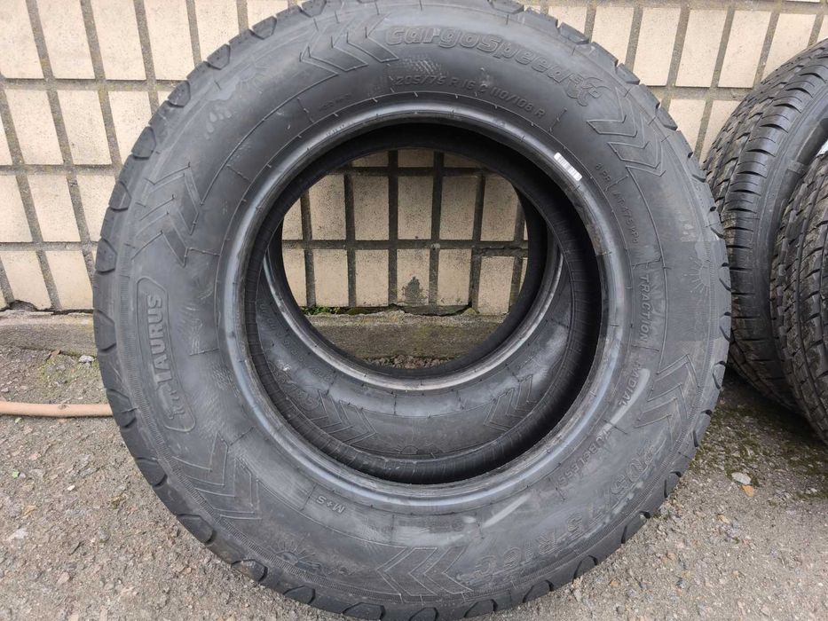 Шини  нові 205/75R16C