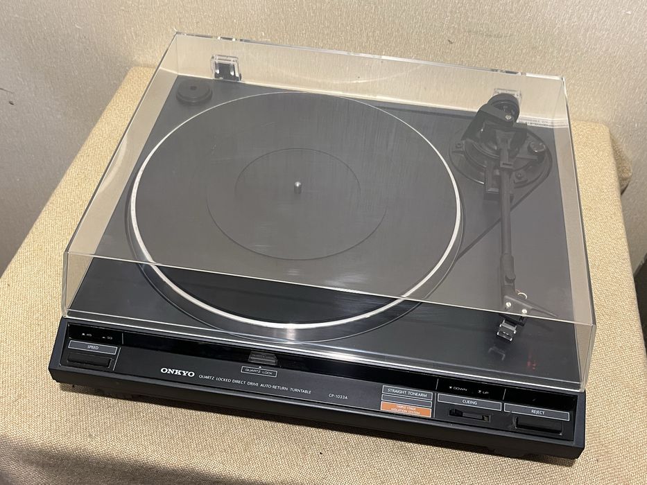 Высококачественный проигрыватель винила ONKYO CP-1033A QUARTZ