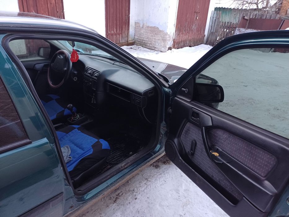 Продам автомобіль в хорошому стані ТЕРМІНОВО!!