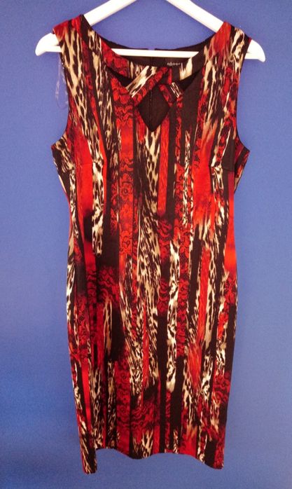 Sukienka sexy dekolt 40 42 za kolano szerokie ramiączko czerwona conn