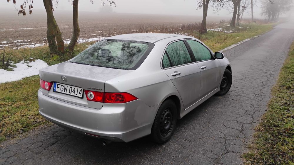 samochód osobowy Honda Accord