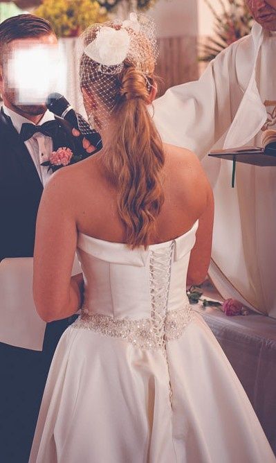 Klasyczna suknia ślubna z kieszeniami S/M