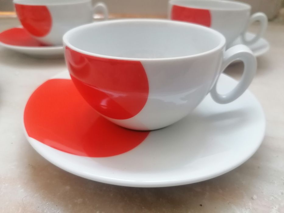 Conjunto de 5 chávenas Vista Alegre, estilo Spage Age