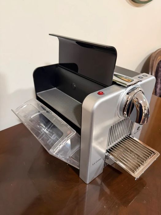 Máquina de café Le Cube Nespresso