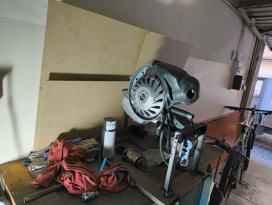 Motor e diferencial Piaggio Ape 50.